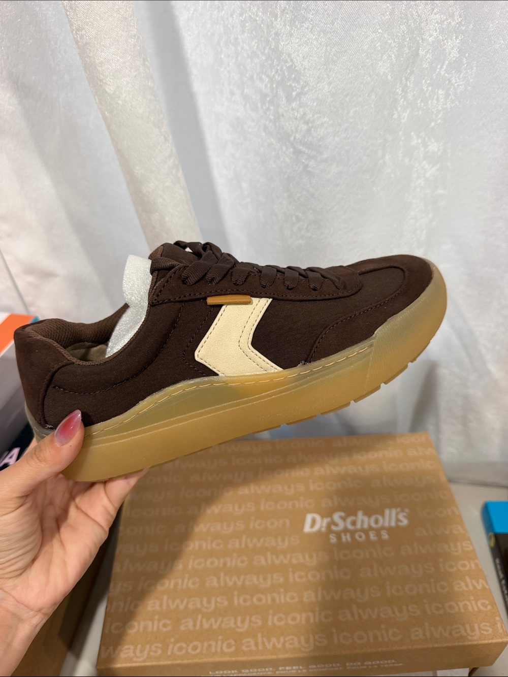 Dr. Scholl's Men's Dark Brown and Cream Low-Top Sneaker